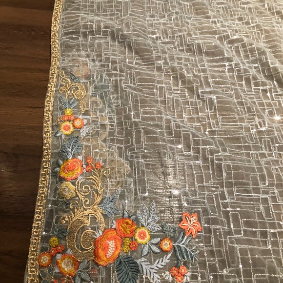 Pakistani dress - Picture 10 of 16